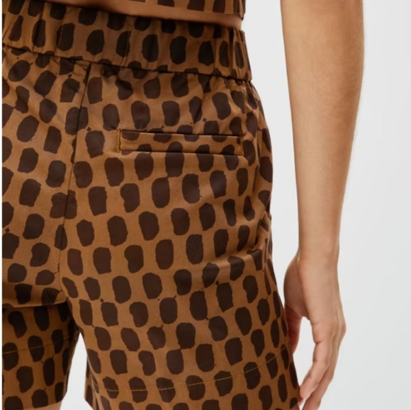 Everlane Elasticized Waist Shorts - Picture 2 of 8